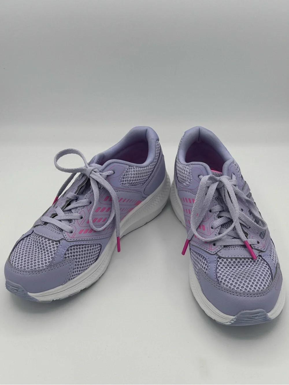 Skechers GO RUN Consistent 2.0 Low Top Sneakers Lilac and Pink- New